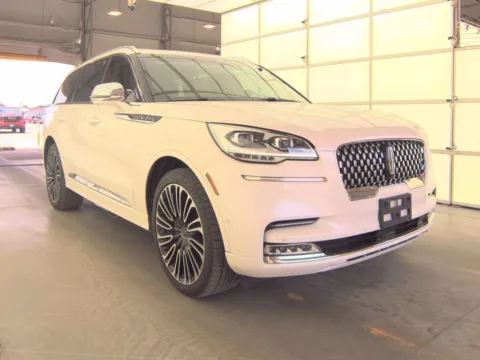 White 2021 Lincoln Aviator Black Label for sale in Madison, NC