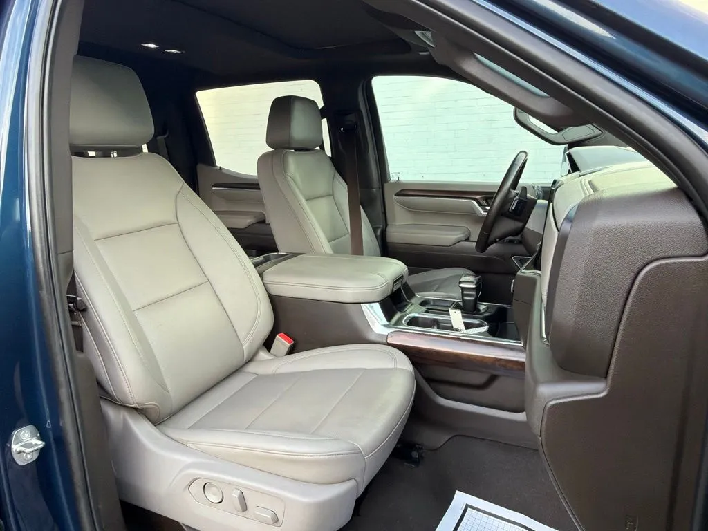 2023 GMC Sierra 1500 SLT - Photo 13
