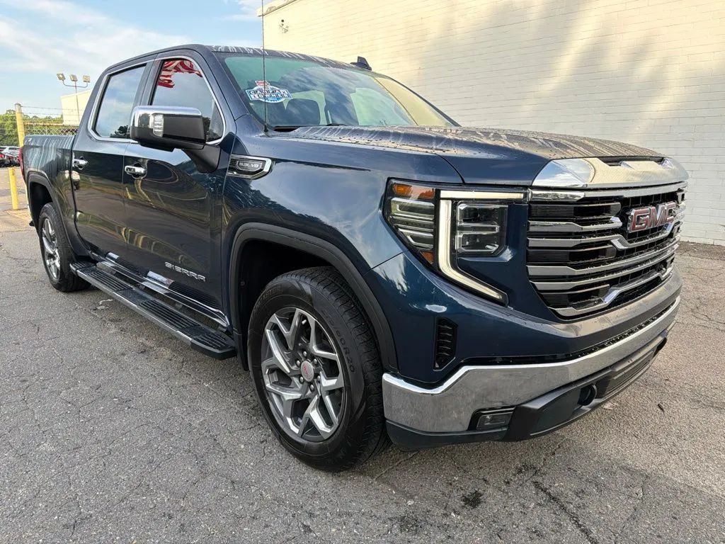 2023 GMC Sierra 1500 SLT - Photo 8