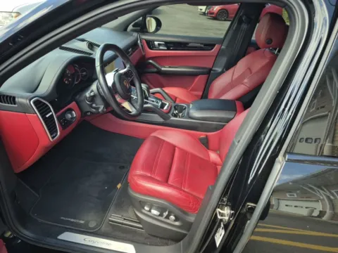 More photos of 2019 Porsche Cayenne at Smart Chevrolet, NC