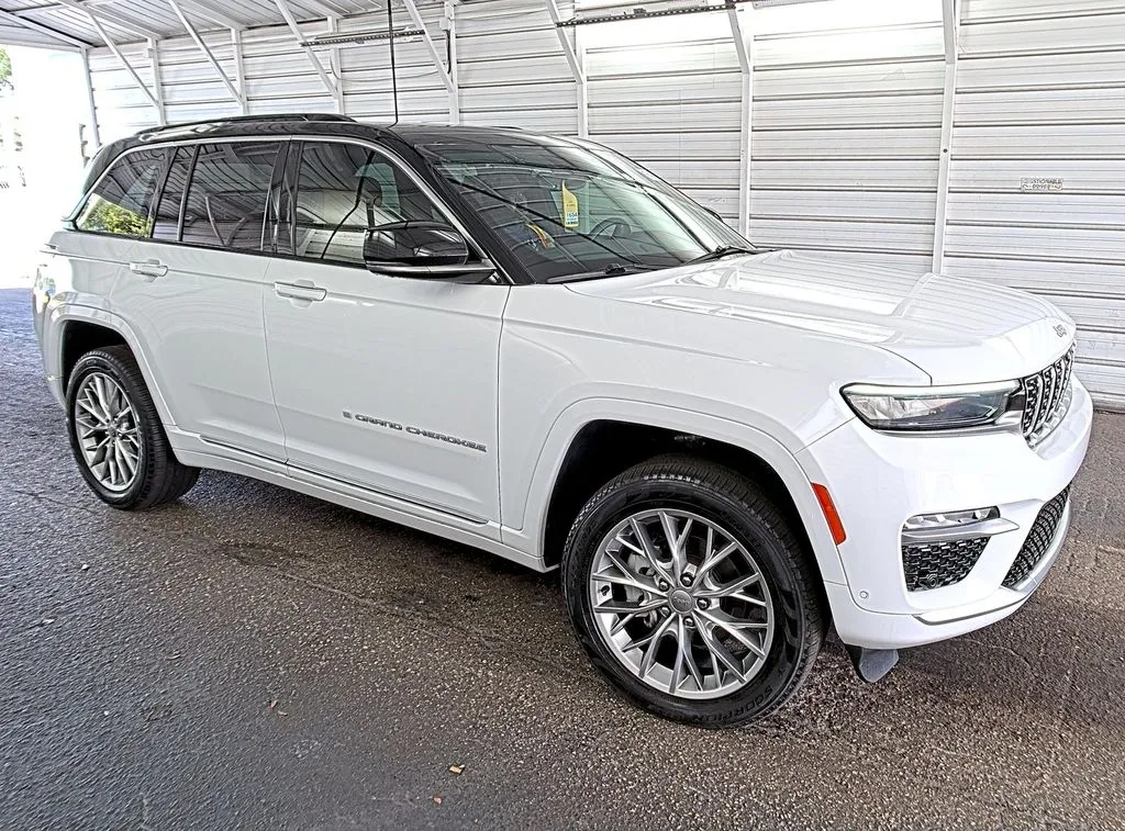 White 2024 Jeep Grand Cherokee Summit for sale in Madison, NC