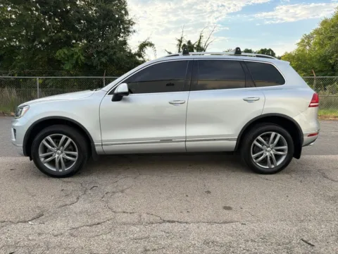 More photos of 2016 Volkswagen Touareg V6 TDI at Smart Chevrolet, NC