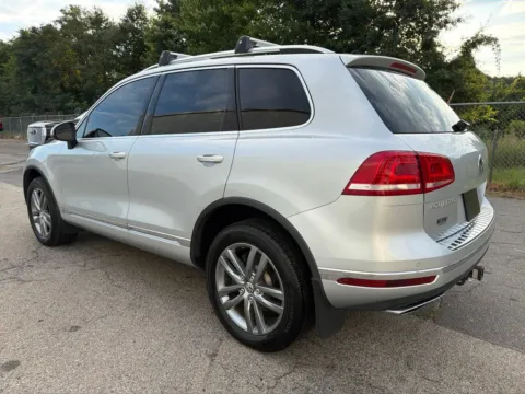 More photos of 2016 Volkswagen Touareg V6 TDI at Smart Chevrolet, NC