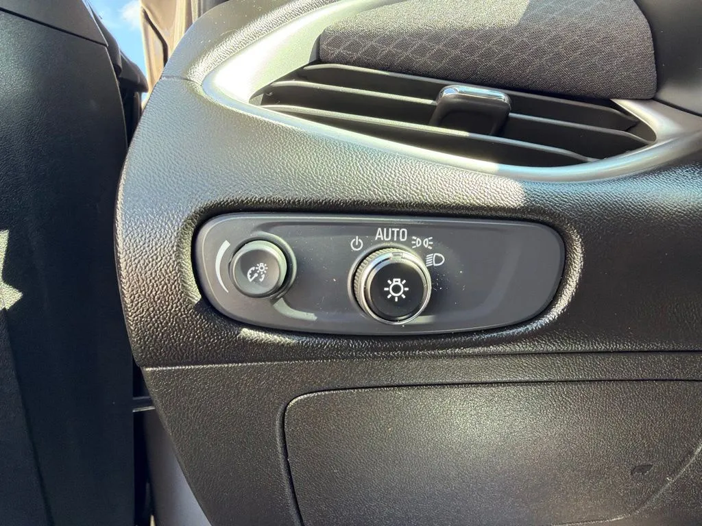 2025 Chevrolet Malibu 1LS - Photo 23