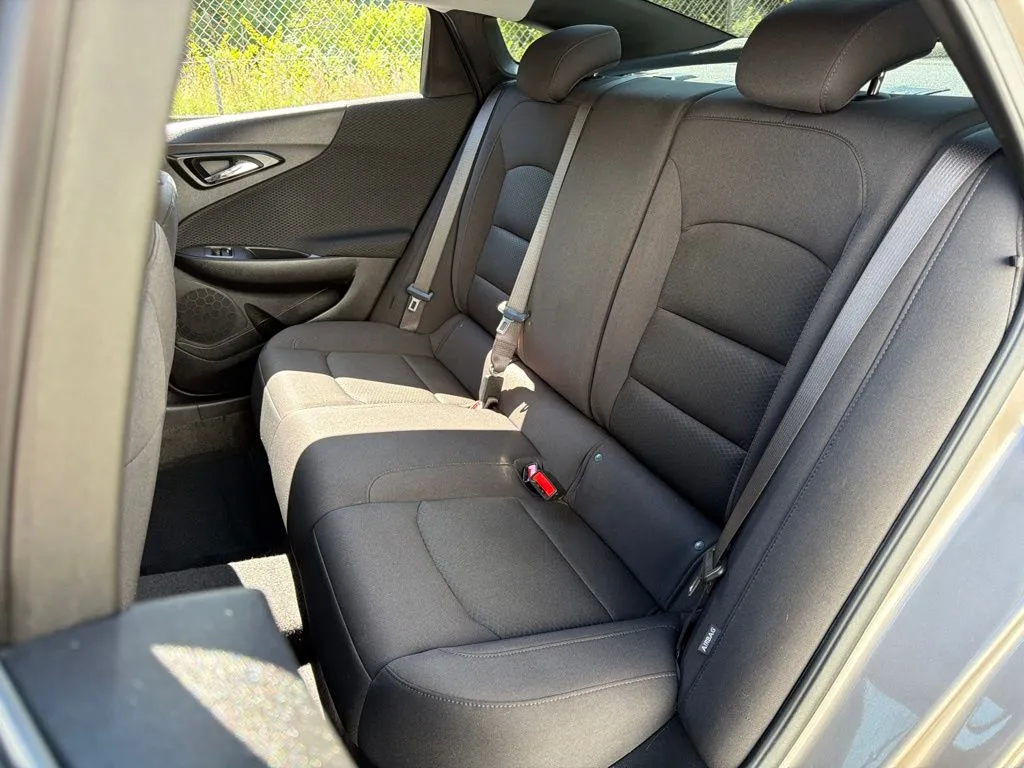 2025 Chevrolet Malibu 1LS - Photo 18