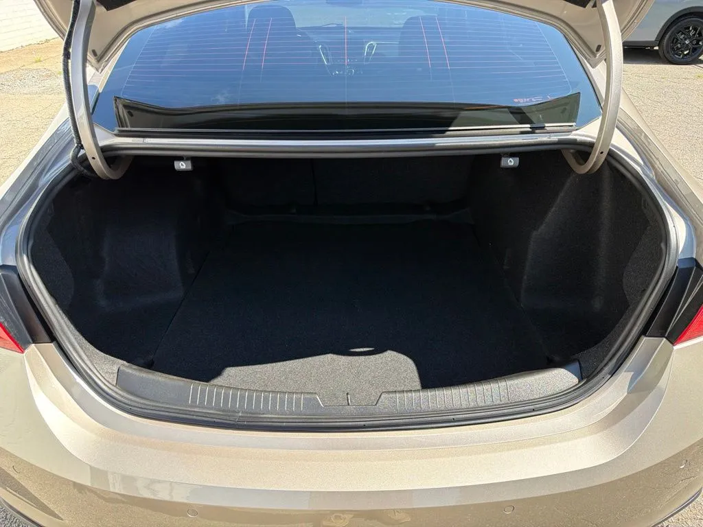 2025 Chevrolet Malibu 1LS - Photo 16