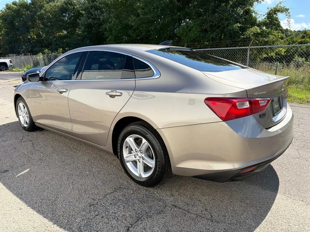2025 Chevrolet Malibu 1LS - Photo 4
