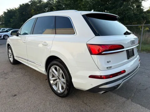 More photos of 2025 Audi Q7 45 Premium at Smart Chevrolet, NC