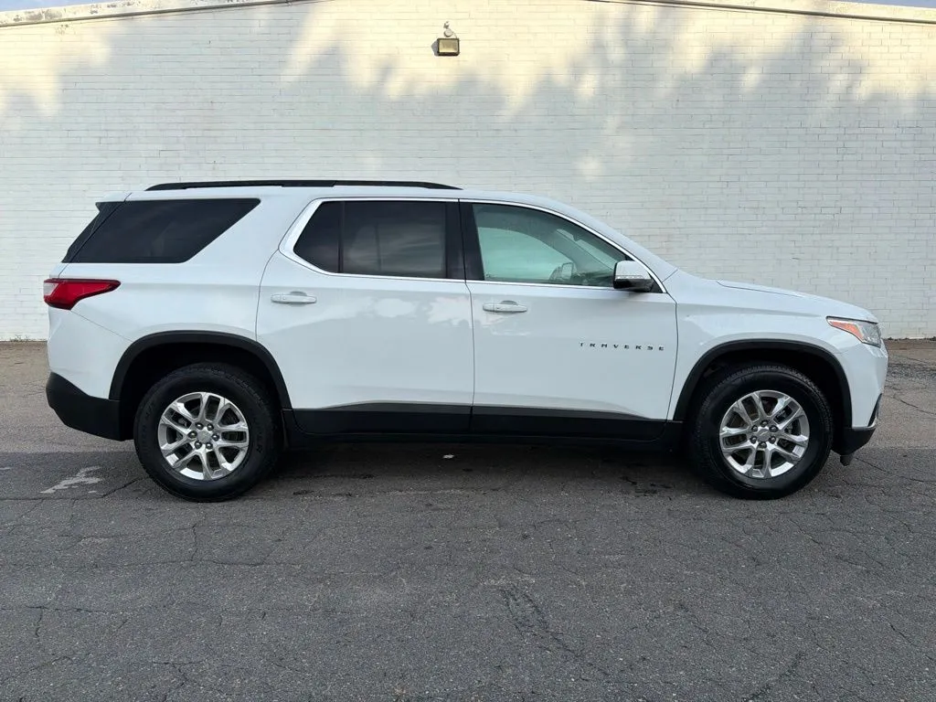 White 2021 Chevrolet Traverse LT Leather for sale in Madison, NC