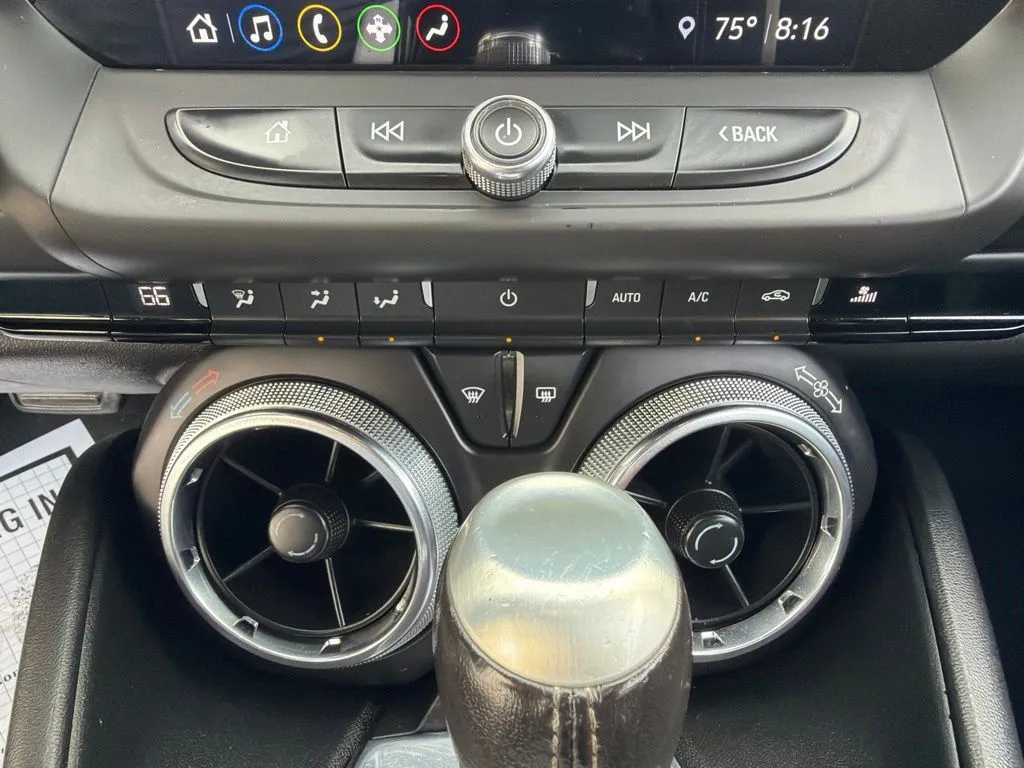 2022 Chevrolet Camaro LT1 - Photo 27