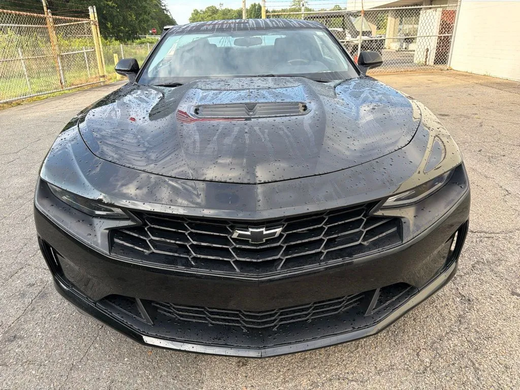 2022 Chevrolet Camaro LT1 - Photo 7