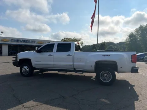 More photos of 2019 Chevrolet Silverado 3500HD LTZ at Smart Chevrolet, NC