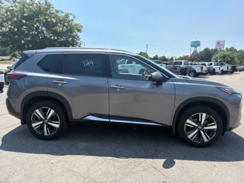 More photos of 2021 Nissan Rogue Platinum at Smart Chevrolet, NC