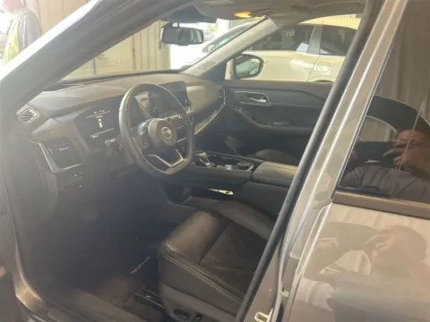 More photos of 2021 Nissan Rogue Platinum at Smart Chevrolet, NC