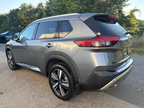 More photos of 2021 Nissan Rogue Platinum at Smart Chevrolet, NC