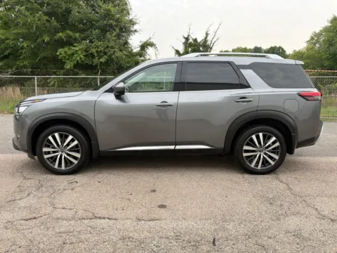 More photos of 2022 Nissan Pathfinder Platinum at Smart Chevrolet, NC