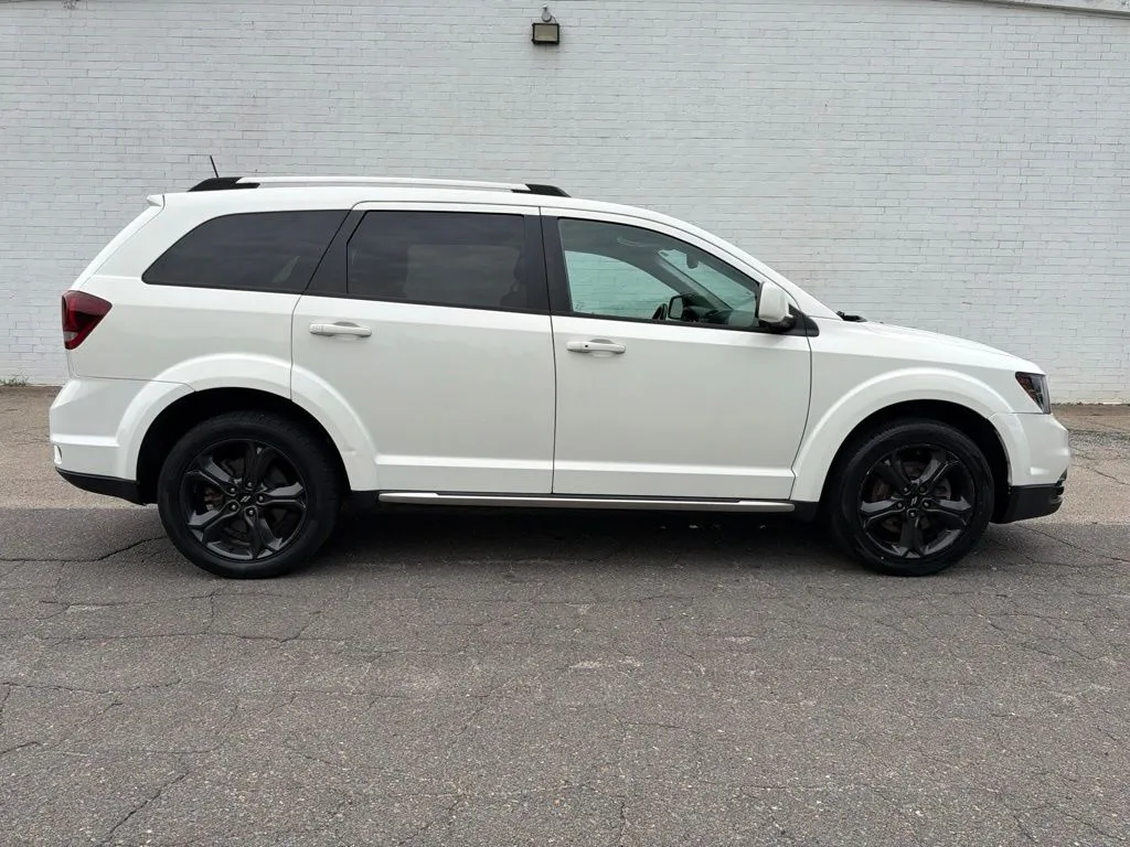White 2020 Dodge Journey Crossroad for sale in Madison, NC