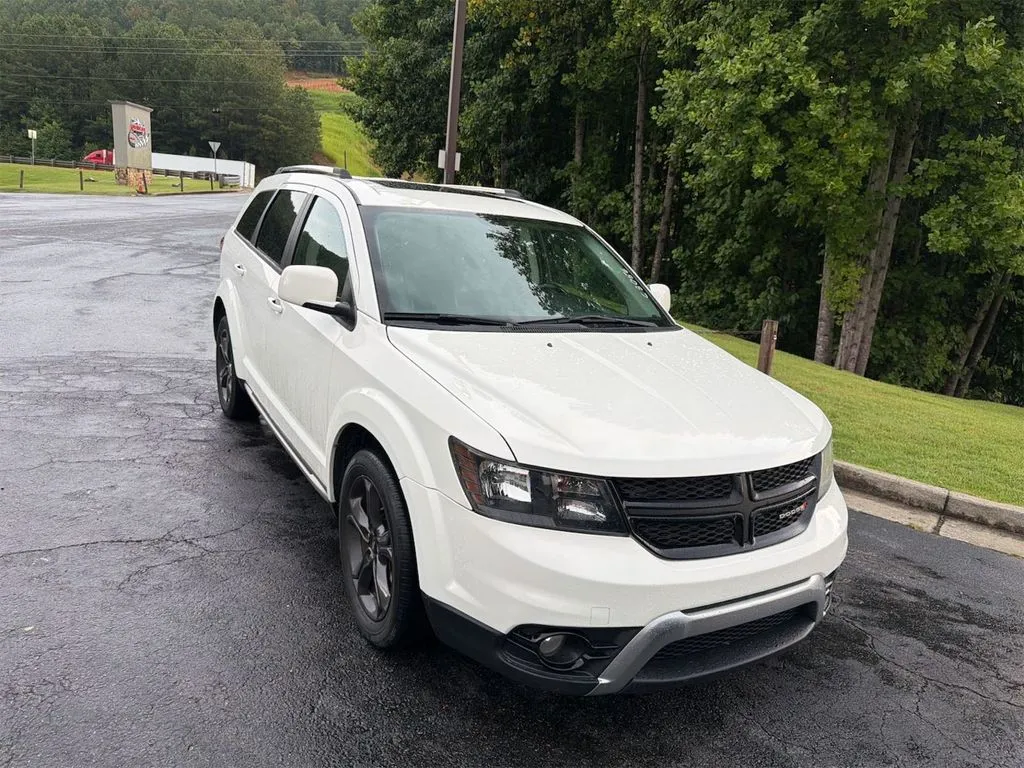 White 2020 Dodge Journey Crossroad for sale in Madison, NC