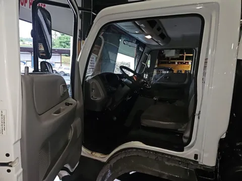 More photos of 2008 Ford LCF 645A at Smart Chevrolet, NC