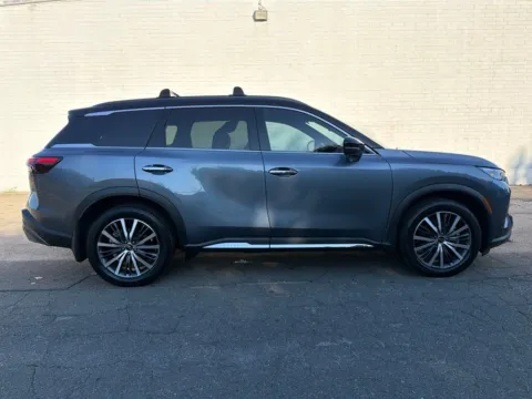 Black 2023 INFINITI QX60 Autograph for sale in Madison, NC
