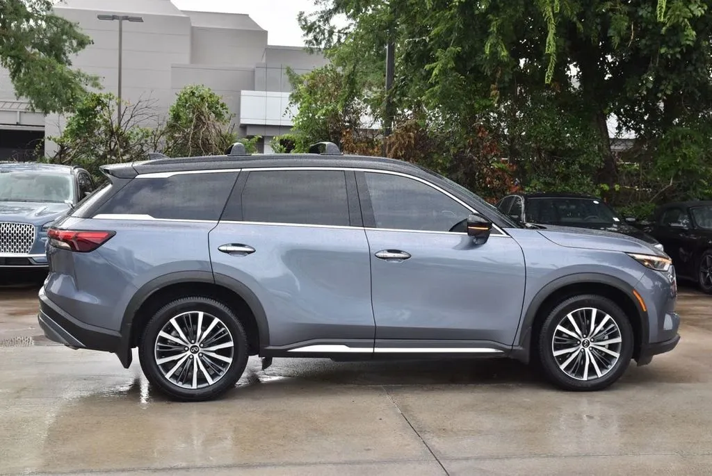 Black 2023 INFINITI QX60 Autograph for sale in Madison, NC