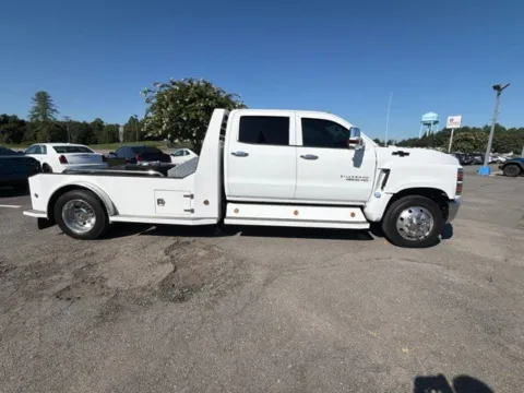 More photos of 2019 Chevrolet Silverado 4500 HD 1LT at Smart Chevrolet, NC