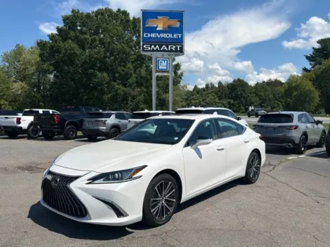 White 2023 Lexus ES 250 for sale in Madison, NC