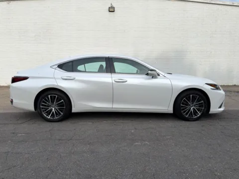 White 2023 Lexus ES 250 for sale in Madison, NC