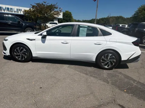 More photos of 2026 Hyundai Sonata Hybrid Blue at Smart Chevrolet, NC