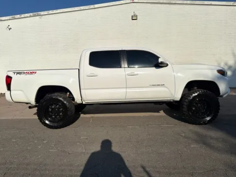 White 2019 Toyota Tacoma TRD Sport for sale in Madison, NC
