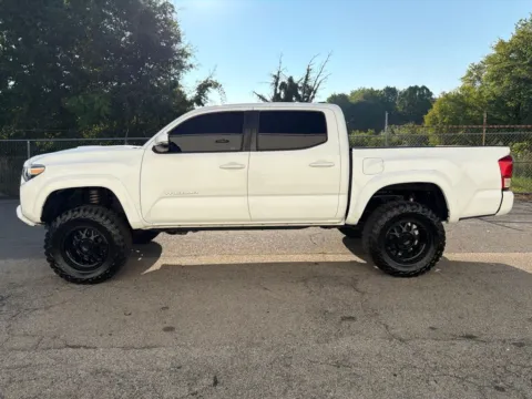 More photos of 2019 Toyota Tacoma TRD Sport at Smart Chevrolet, NC