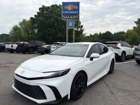 White 2025 Toyota Camry SE for sale in Madison, NC