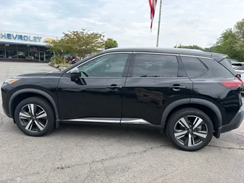 More photos of 2023 Nissan Rogue SL at Smart Chevrolet, NC