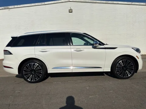 White 2021 Lincoln Aviator Black Label for sale in Madison, NC