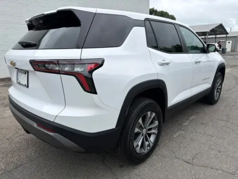 More photos of 2027 Chevrolet Equinox LT at Smart Chevrolet, NC