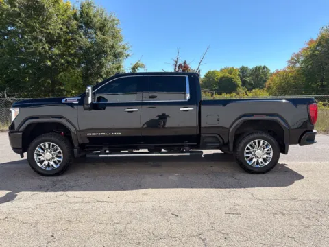 More photos of 2022 GMC Sierra 2500 HD Denali at Smart Chevrolet, NC