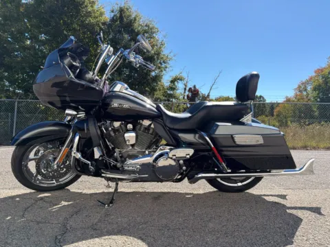 More photos of 2011 Harley-Davidson CVO Road Glide FLTRUSE at Smart Chevrolet, NC
