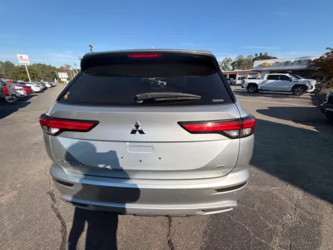 More photos of 2022 Mitsubishi Outlander SE at Smart Chevrolet, NC