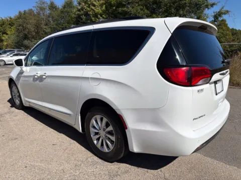 More photos of 2017 Chrysler Pacifica Touring L at Smart Chevrolet, NC