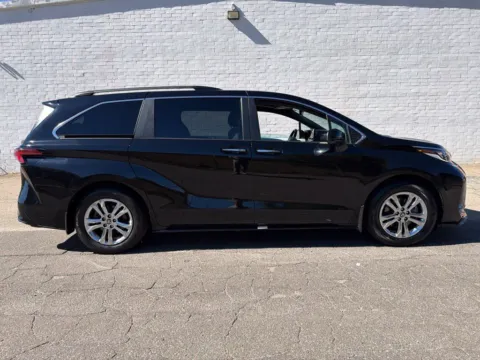 Black 2022 Toyota Sienna XSE for sale in Madison, NC