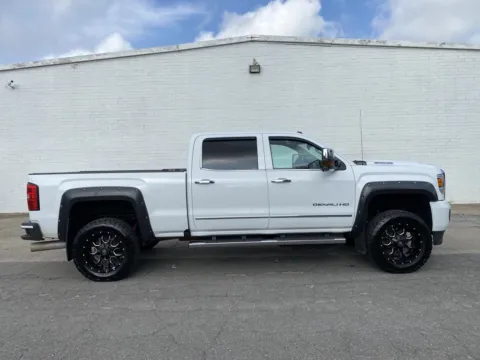White 2019 GMC Sierra 2500HD Denali for sale in Madison, NC