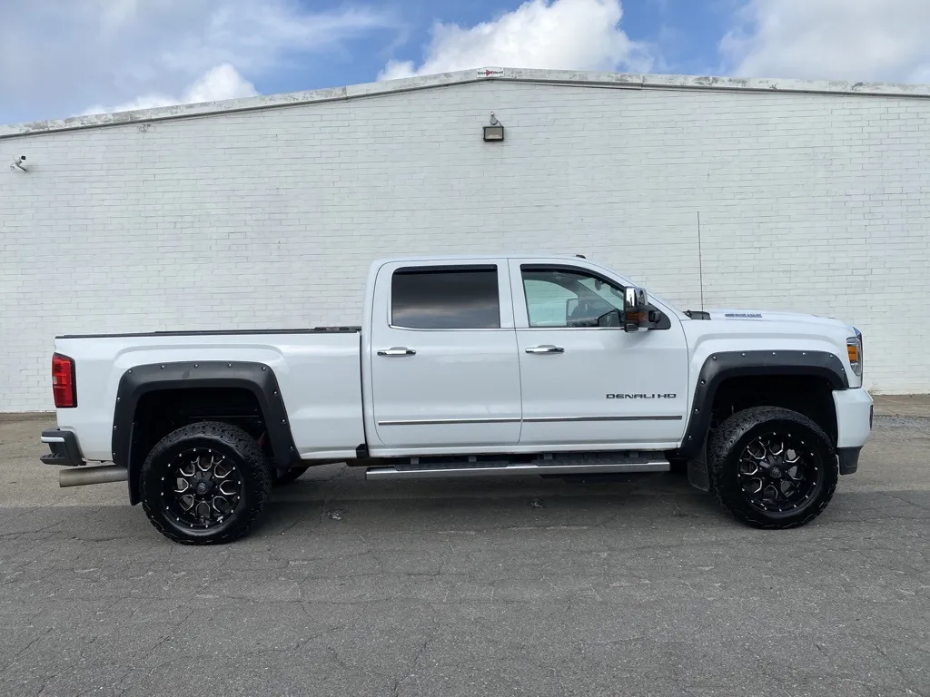 White 2019 GMC Sierra 2500HD Denali for sale in Madison, NC