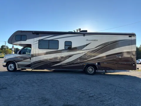 White 2017 Forest River Sunseeker 3050S for sale in Madison, NC