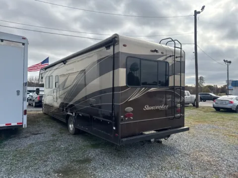 More photos of 2017 Forest River Sunseeker 3050S at Smart Chevrolet, NC