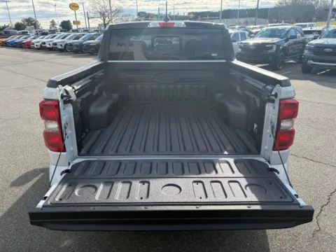 More photos of 2026 Ford Maverick Lobo High at Smart Ford, VA