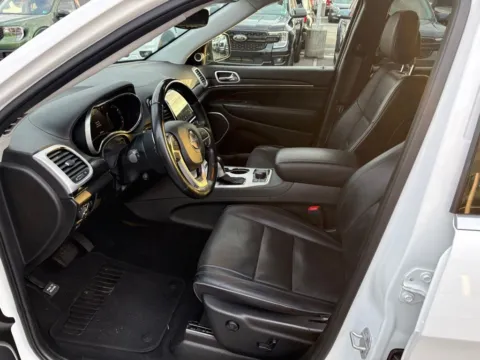 More photos of 2020 Jeep Grand Cherokee Summit at Smart Ford, VA