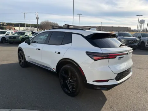 More photos of 2024 Chevrolet Equinox EV RS at Smart Ford, VA
