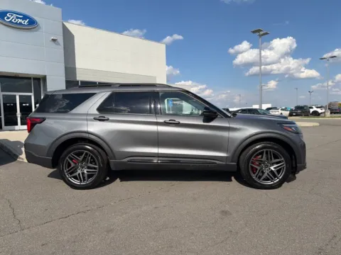 Photos of 2025 Ford Explorer ST-Line for sale in South Boston, VA at Smart Ford