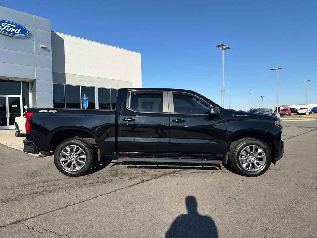 Black 2019 Chevrolet Silverado 1500 RST for sale in South Boston, VA