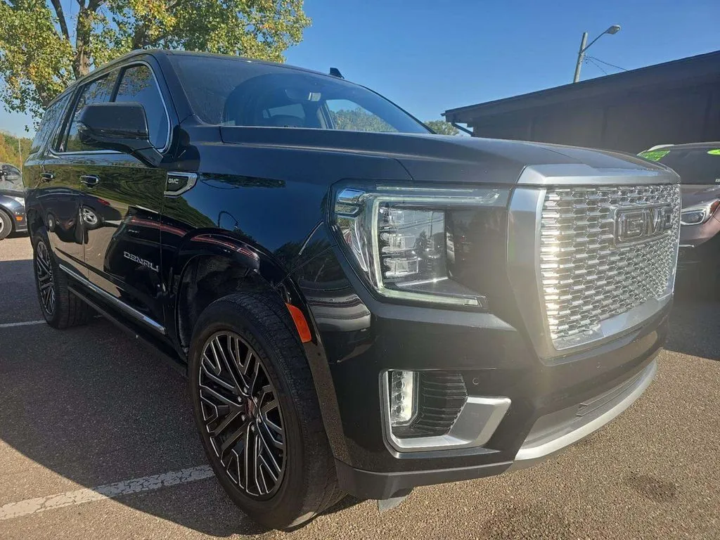 Black 2021 GMC Yukon Denali for sale in South Boston, VA